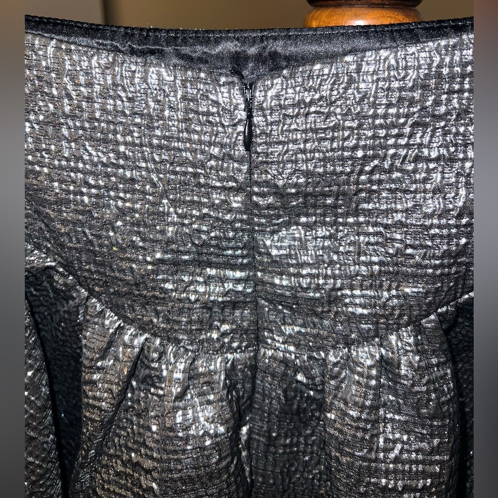DO+BE Metallic Ruffle Mini Skort - Picture 5 of 7